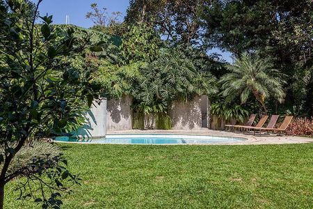 Casa à venda com 589m², 3 quartos e 6 vagas