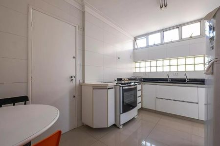 Apartamento à venda com 130m², 3 quartos e 1 vaga