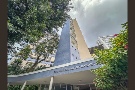 Apartamento à venda com 107m², 3 quartos e 1 vaga Apartamento à venda com 107m², 3 quartos e 1 vagaFachada