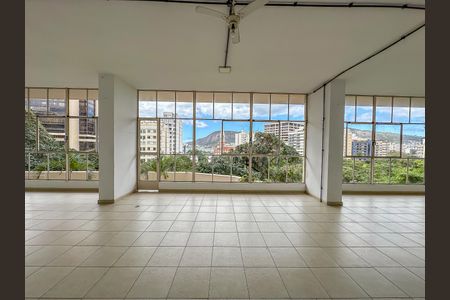 Apartamento à venda com 107m², 3 quartos e 1 vaga Apartamento à venda com 107m², 3 quartos e 1 vagaÁrea comum
