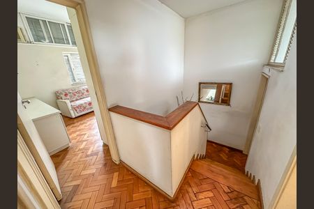 Apartamento à venda com 107m², 3 quartos e 1 vaga Apartamento à venda com 107m², 3 quartos e 1 vagaHall
