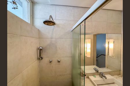 Apartamento à venda com 107m², 3 quartos e 1 vaga Apartamento à venda com 107m², 3 quartos e 1 vagaBanheiro