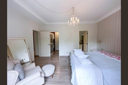 Apartamento à venda com 256m², 4 quartos e 3 vagas