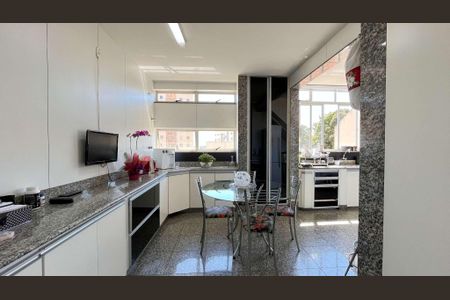 Apartamento à venda com 110m², 3 quartos e 1 vaga
