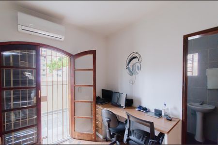 Casa à venda com 220m², 3 quartos e 3 vagas Casa à venda com 220m², 3 quartos e 3 vagasSuíte 2