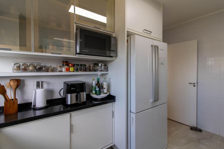Apartamento à venda com 154m², 3 quartos e 3 vagas Apartamento à venda com 154m², 3 quartos e 3 vagasCozinha