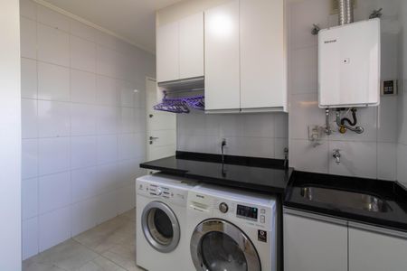 Apartamento à venda com 154m², 3 quartos e 3 vagas Apartamento à venda com 154m², 3 quartos e 3 vagasÁrea de Serviço