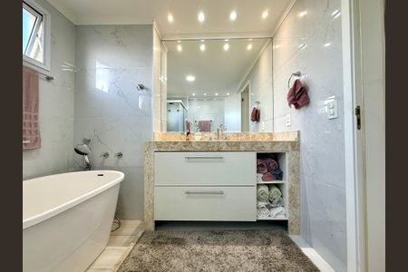 Apartamento à venda com 154m², 3 quartos e 3 vagas Apartamento à venda com 154m², 3 quartos e 3 vagasSuíte 1 Banheiro