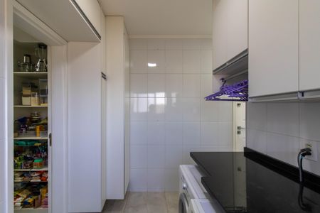 Apartamento à venda com 154m², 3 quartos e 3 vagas Apartamento à venda com 154m², 3 quartos e 3 vagasÁrea de Serviço