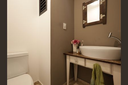 Apartamento para alugar com 110m², 2 quartos e 2 vagasLavabo