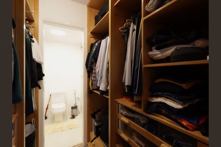 Apartamento para alugar com 110m², 2 quartos e 2 vagasCloset da suíte