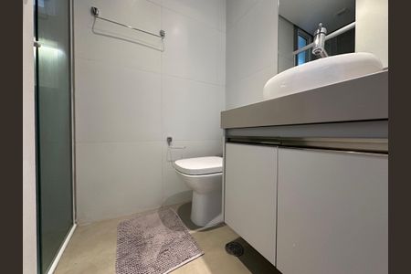 Apartamento para alugar com 65m², 2 quartos e 1 vaga Apartamento para alugar com 65m², 2 quartos e 1 vagaBanheiro Social