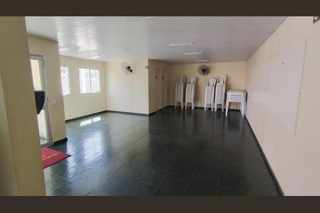 Apartamento para alugar com 47m², 2 quartos e 1 vaga Apartamento para alugar com 47m², 2 quartos e 1 vagaÁrea comum - Salão de festas