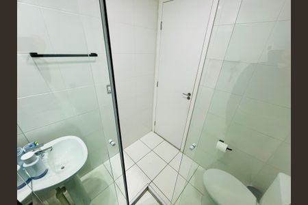 Apartamento à venda com 43m², 2 quartos e 1 vaga Apartamento à venda com 43m², 2 quartos e 1 vagaBanheiro