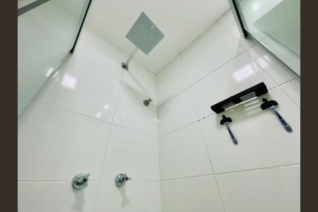 Apartamento à venda com 43m², 2 quartos e 1 vaga Apartamento à venda com 43m², 2 quartos e 1 vagaBanheiro