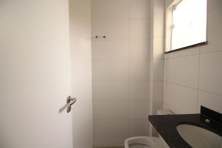 Casa de condomínio à venda com 81m², 2 quartos e 1 vagaLavabo