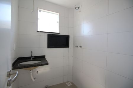 Casa de condomínio à venda com 81m², 2 quartos e 1 vagaSuíte 2 - Banheiro