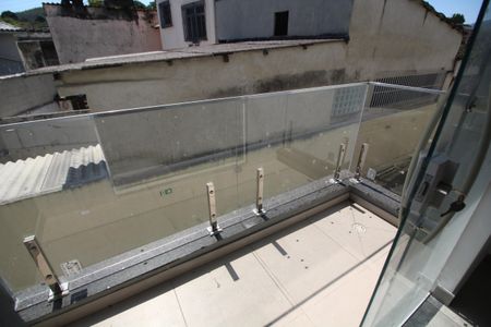 Casa de condomínio à venda com 81m², 2 quartos e 1 vagaSuíte 2 - Varanda