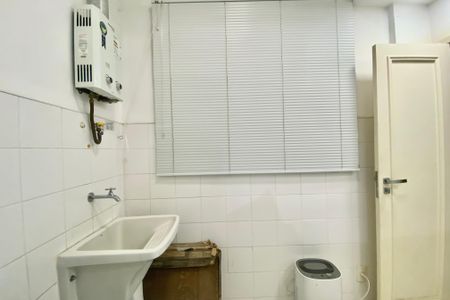 Apartamento à venda com 56m², 1 quarto e sem vaga Apartamento à venda com 56m², 1 quarto e sem vagaÁrea de Serviço