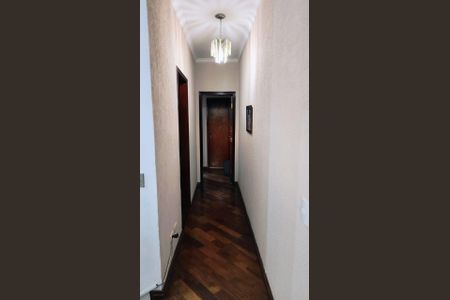 Casa para alugar com 120m², 3 quartos e 2 vagasCorredor