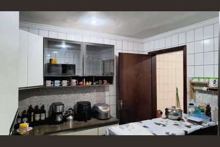 Casa para alugar com 120m², 3 quartos e 2 vagasCozinha