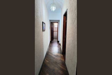 Casa para alugar com 120m², 3 quartos e 2 vagasCorredor