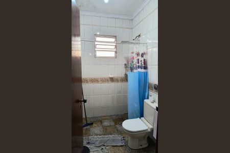 Casa para alugar com 120m², 3 quartos e 2 vagasBanheiro 1