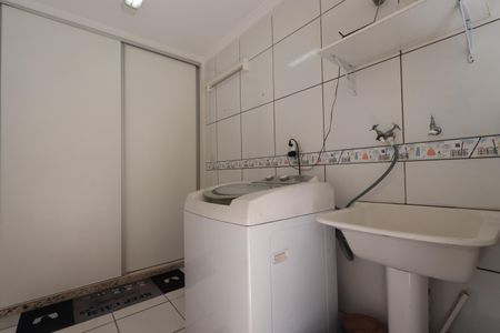 Casa à venda com 250m², 2 quartos e 2 vagasLavanderia