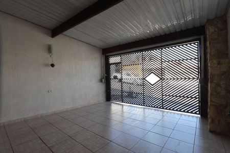 Casa à venda com 250m², 2 quartos e 2 vagasGaragem