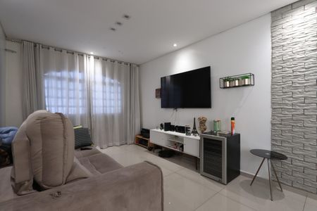 Sala de casa à venda com 2 quartos, 250m² em Vila Antonieta, São Paulo