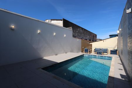 Casa à venda com 250m², 2 quartos e 2 vagasPiscina