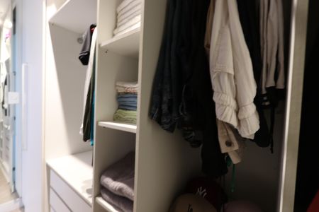 Casa à venda com 250m², 2 quartos e 2 vagasCloset da Suíte