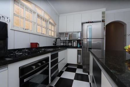 Casa à venda com 250m², 2 quartos e 2 vagasCozinha