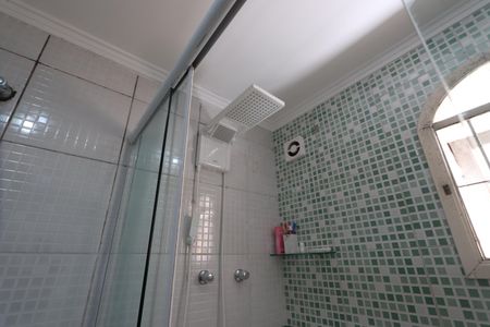 Casa à venda com 250m², 2 quartos e 2 vagasBanheiro da Suíte