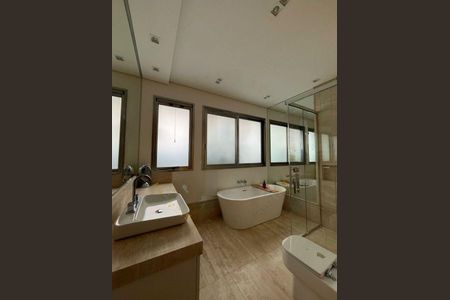 Casa à venda com 640m², 4 quartos e 6 vagas