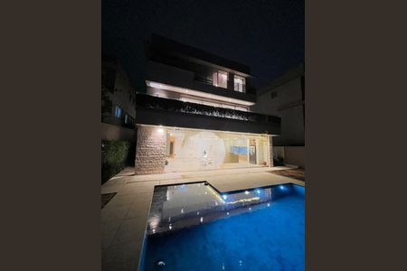 Casa à venda com 640m², 4 quartos e 6 vagas