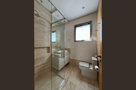 Casa à venda com 640m², 4 quartos e 6 vagas