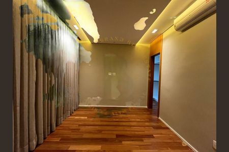 Casa à venda com 640m², 4 quartos e 6 vagas