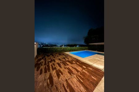 Casa à venda com 640m², 4 quartos e 6 vagas