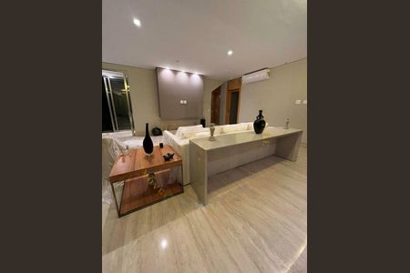 Casa à venda com 640m², 4 quartos e 6 vagas