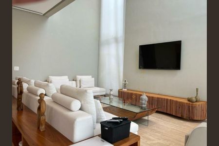 Casa à venda com 4 quartos, 640m² em Centro Comercial Jubran, Barueri