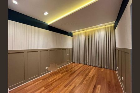 Casa à venda com 640m², 4 quartos e 6 vagas