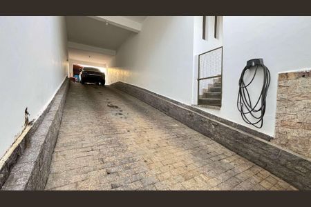 Casa à venda com 308m², 5 quartos e 3 vagas