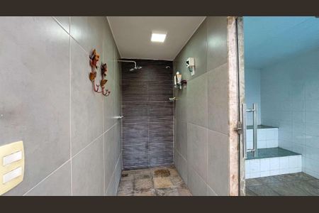 Casa à venda com 308m², 5 quartos e 3 vagas