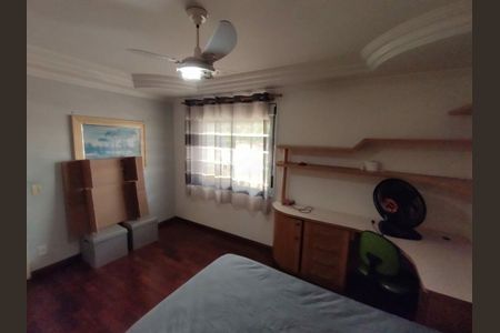 Casa à venda com 300m², 4 quartos e 5 vagas