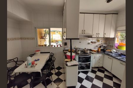 Casa à venda com 300m², 4 quartos e 5 vagas