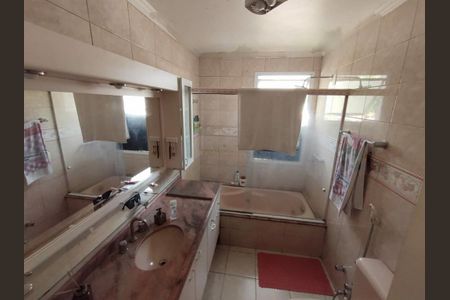 Casa à venda com 300m², 4 quartos e 5 vagas