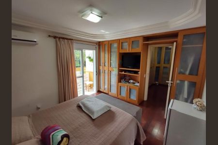 Casa à venda com 300m², 4 quartos e 5 vagas