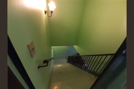 Casa à venda com 220m², 5 quartos e 6 vagas