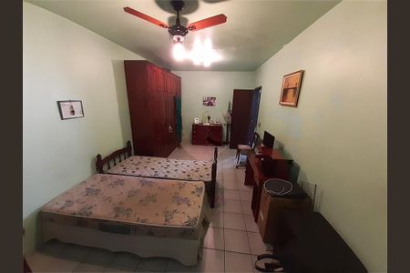 Casa à venda com 5 quartos, 220m² em Penha, Rio de Janeiro